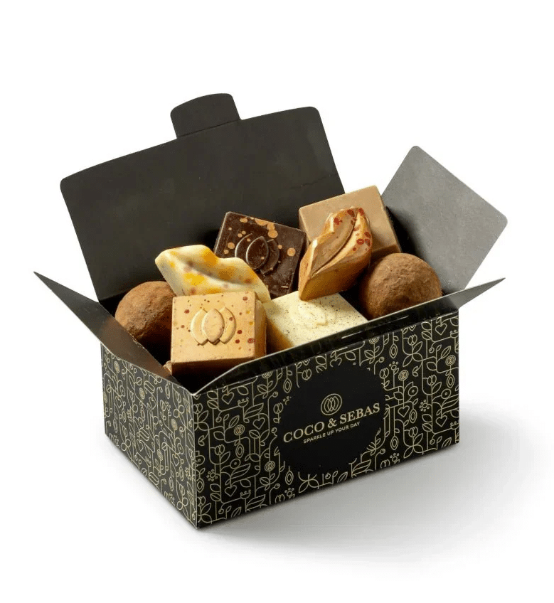 Coco en Sebas doos bonbons - YIPP&CO Coco & Sebas - Bonbon Ballotin - Afbeelding 1